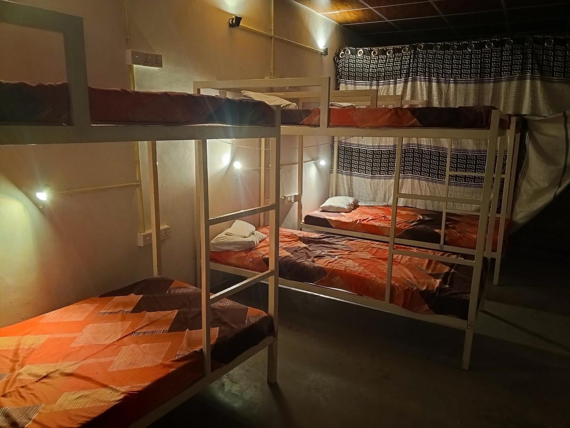 Surfing Lion Hostel Vịnh Arugam Ngoại thất bức ảnh