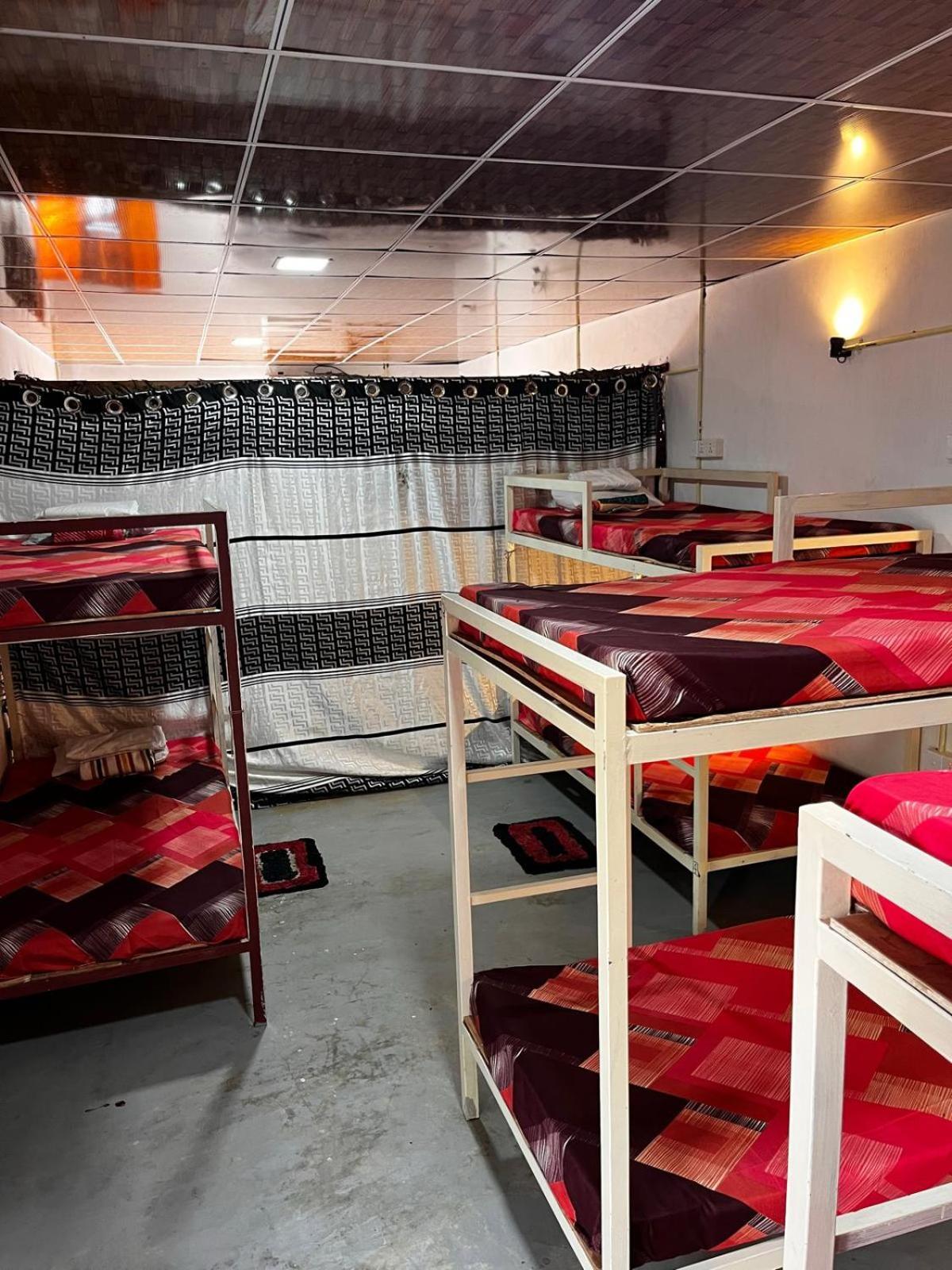 Surfing Lion Hostel Vịnh Arugam Ngoại thất bức ảnh