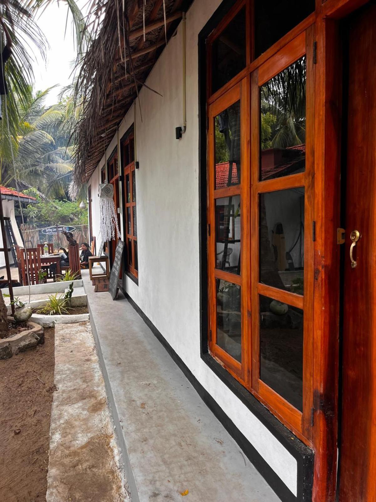 Surfing Lion Hostel Vịnh Arugam Ngoại thất bức ảnh